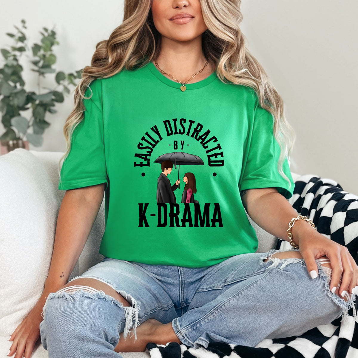 Kdrama lover T-Shirt, Korean Fashion Tee, Easily Distracted by K-Drama