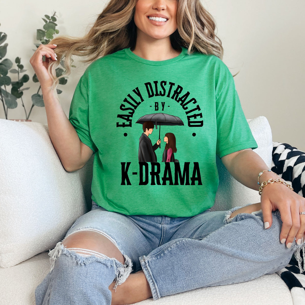 Kdrama lover T-Shirt, Korean Fashion Tee, Easily Distracted by K-Drama